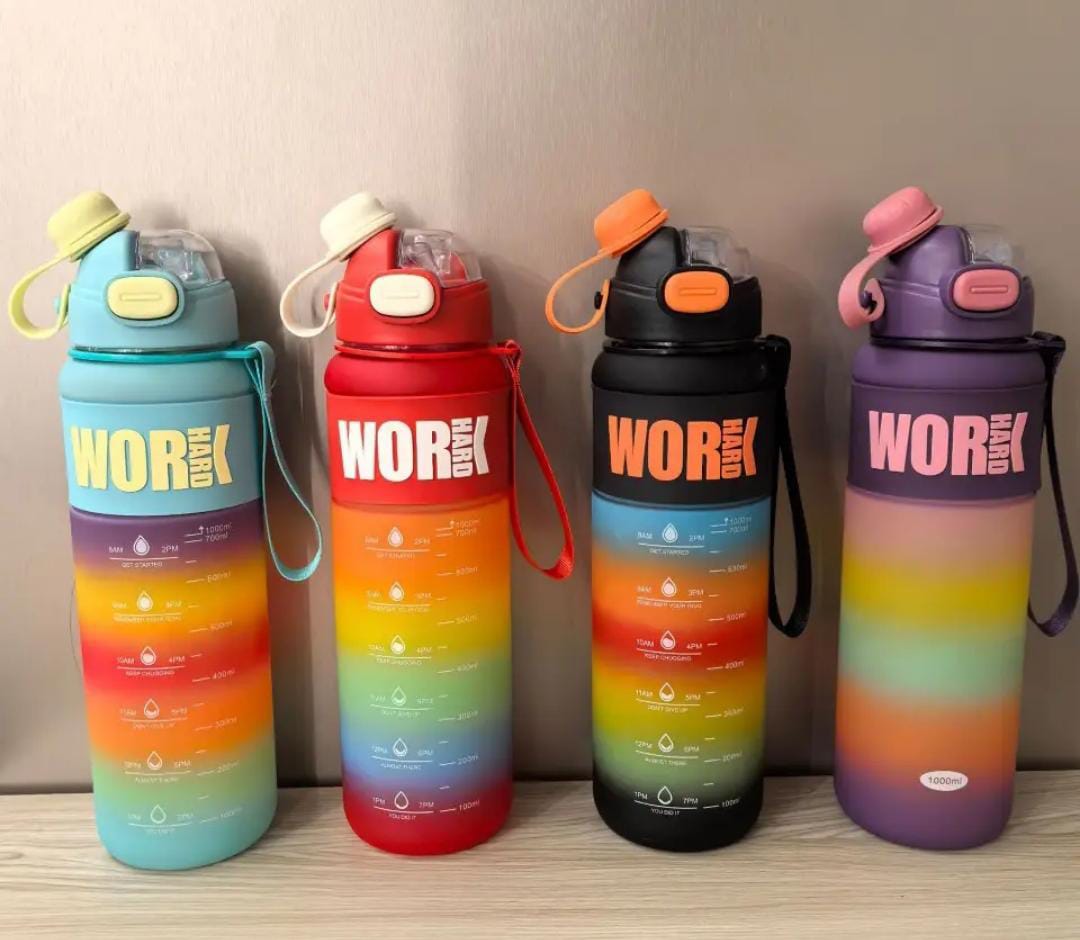 800ml Hello cute plastic water bottle with straw options Stylish shape